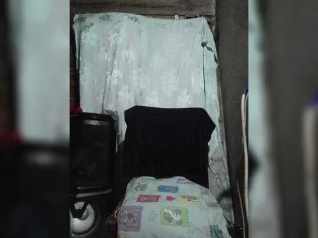 Awesomelusty – webcam model profile photo Image 16