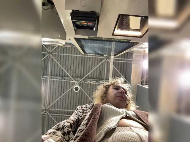 SamMargoMd – webcam model profile photo Image 12