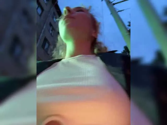 SamMargoMd – webcam model profile photo Image 6