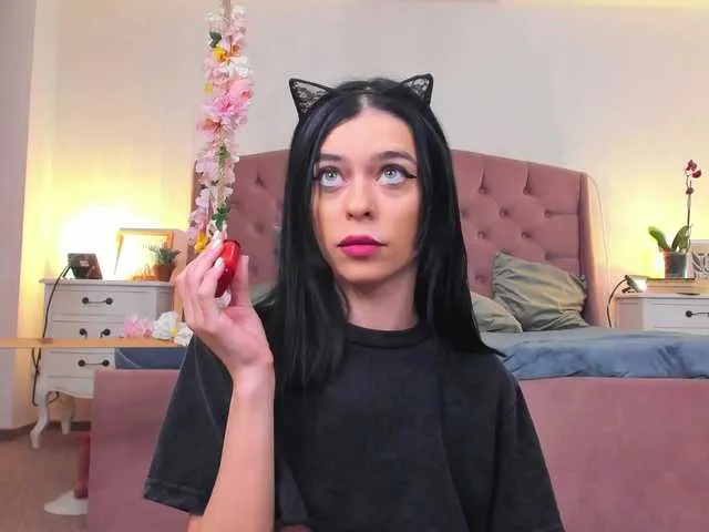 SelennaMoon – webcam model profile photo Image 12