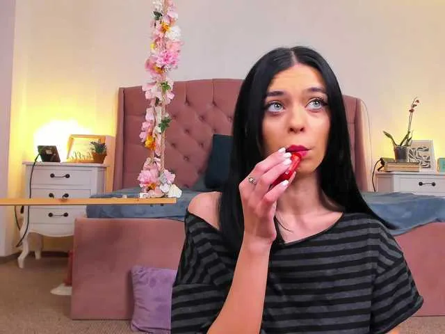 SelennaMoon – webcam model profile photo Image 16