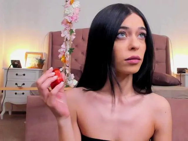 SelennaMoon – webcam model profile photo Image 2