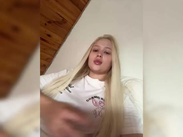 mayadashaaa – webcam model profile photo Image 3