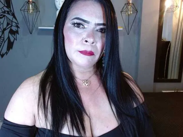 SusyBlair – webcam model profile photo Image 18