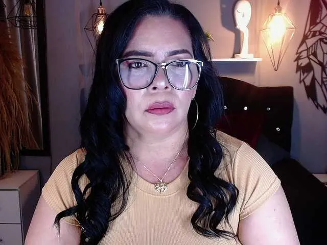 SusyBlair – webcam model profile photo Image 5