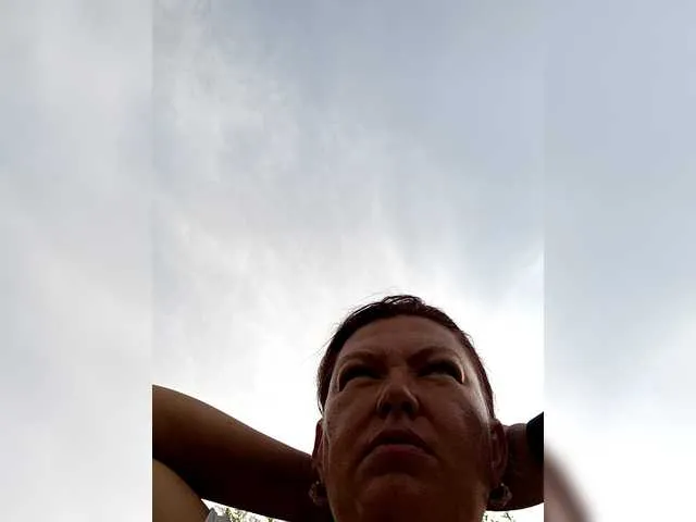 BrookeBratXO – webcam model profile photo Image 14