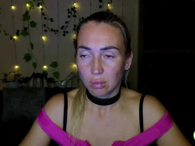 Hanna_Blondee – webcam model profile photo Image 2