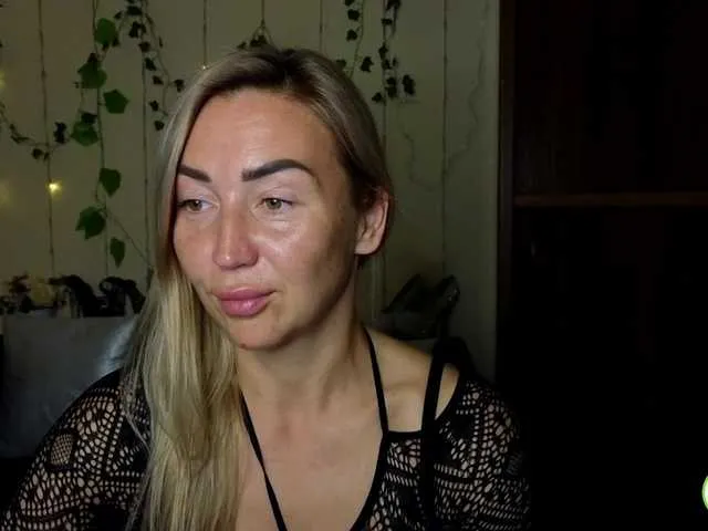 Hanna_Blondee – webcam model profile photo Image 7