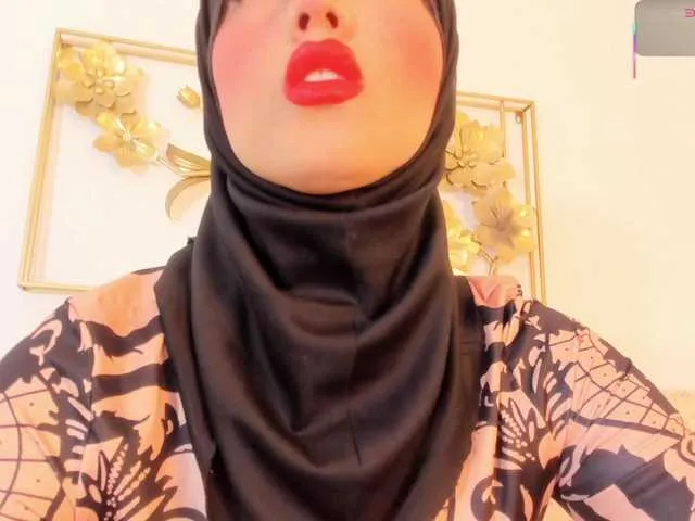 KarinaKokhana – webcam model profile photo Image 3