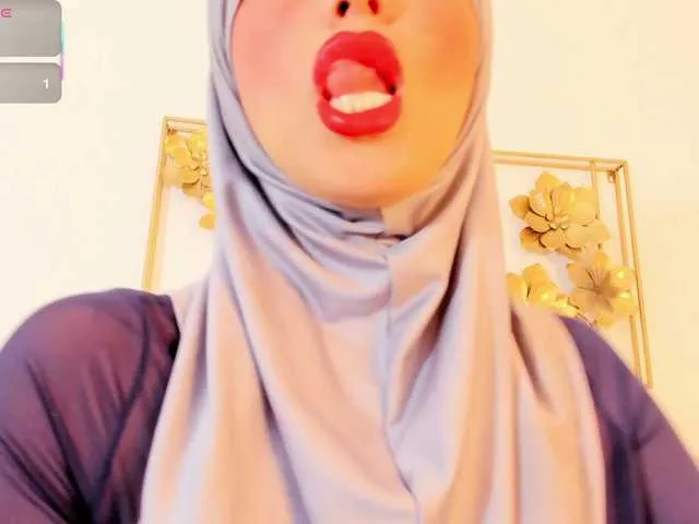 KarinaKokhana – webcam model profile photo Image 4