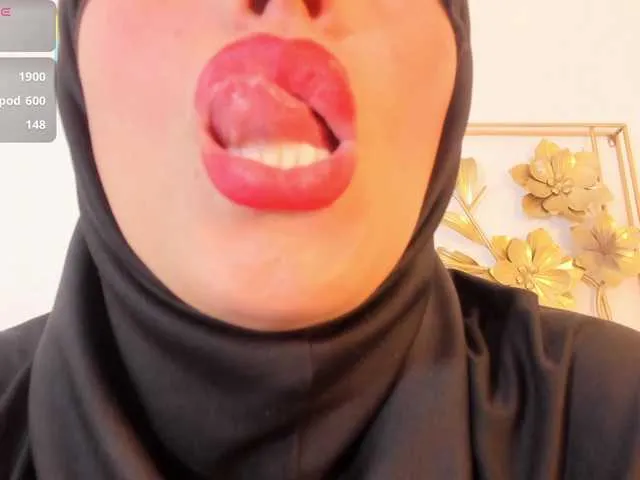 KarinaKokhana – webcam model profile photo Image 6