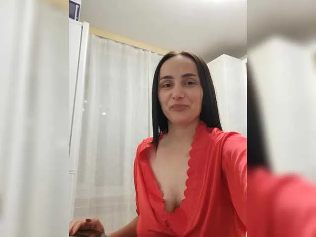 KarinaRouge – webcam model profile photo Image 14