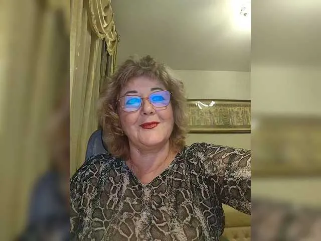 Libely – webcam model profile photo Image 19