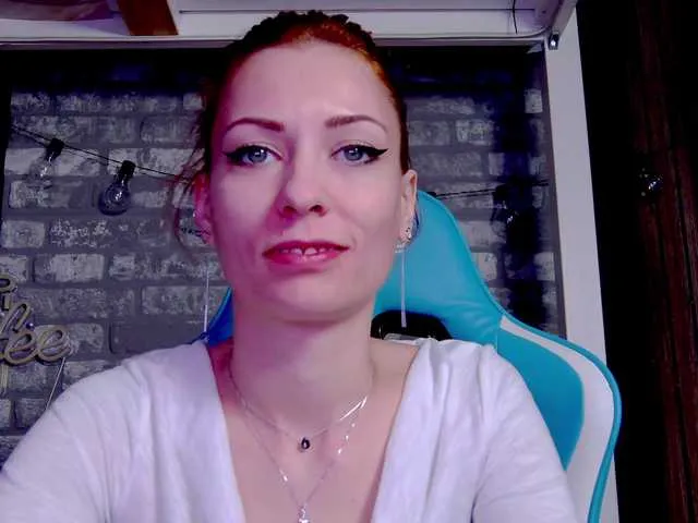 karo131324 – webcam model profile photo