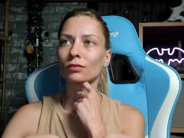 SofiaSins – webcam model profile photo Image 15