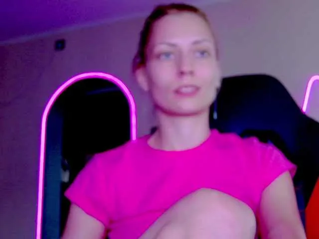 SofiaSins – webcam model profile photo Image 2