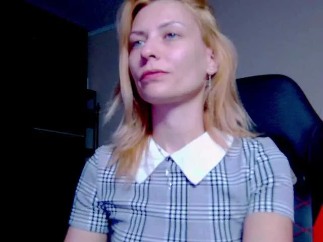 SofiaSins – webcam model profile photo Image 4