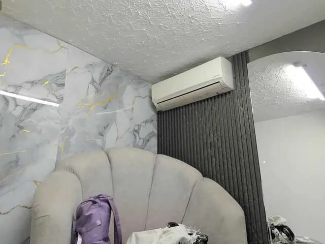 0------0 – webcam model profile photo Image 8