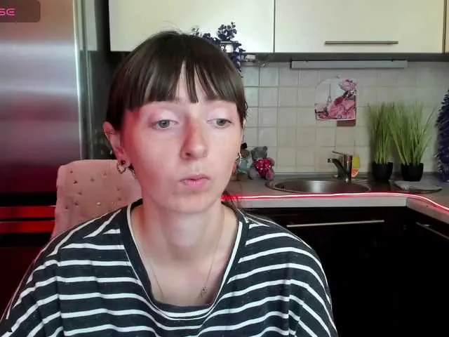 ChelseaBlondeUK – webcam model profile photo Image 2