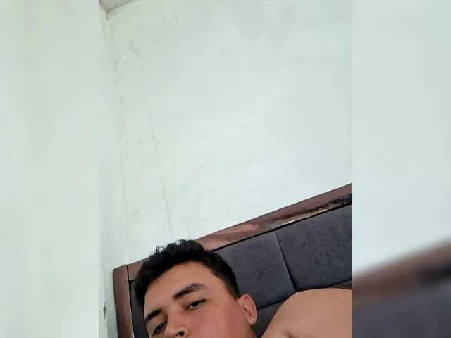 blondeangel_4u2 – webcam model profile photo Image 5