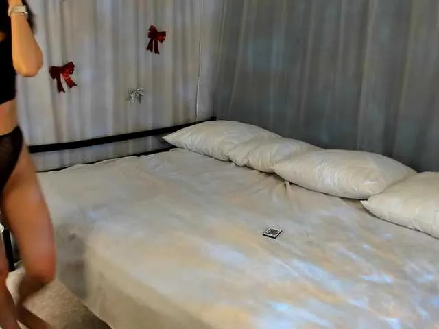 TyleneBuck – webcam model profile photo Image 5