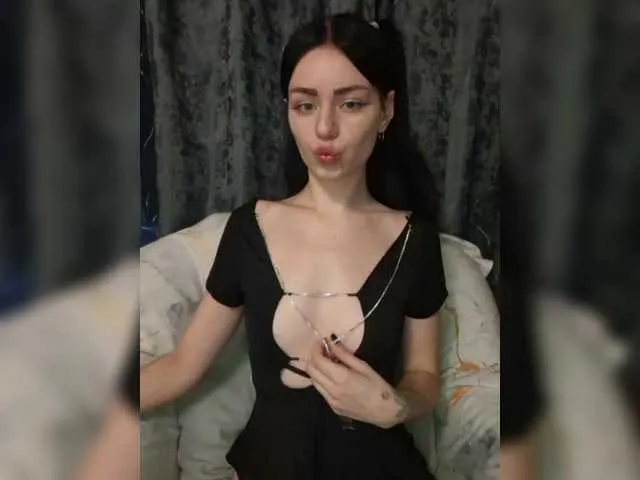 SusyBlair – webcam model profile photo Image 12