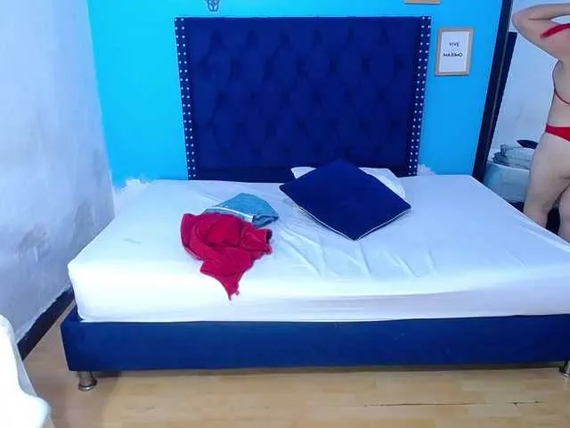 BlondeScarlettx – webcam model profile photo Image 3