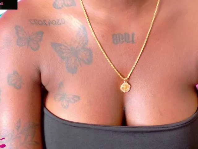 BlondeScarlettx – webcam model profile photo Image 2