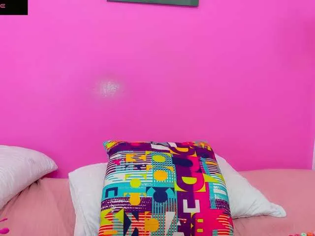 BlondeScarlettx – webcam model profile photo Image 3