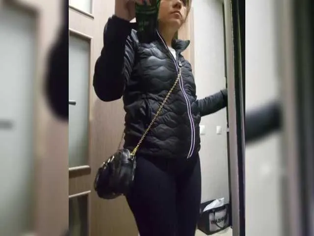 xlunami – webcam model profile photo Image 19