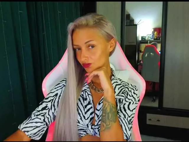 LizzieGreyX – webcam model profile photo Image 14