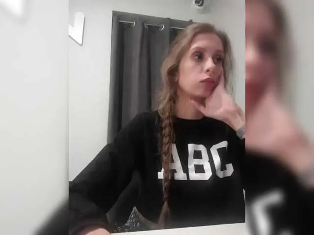 TyleneBuck – webcam model profile photo Image 10