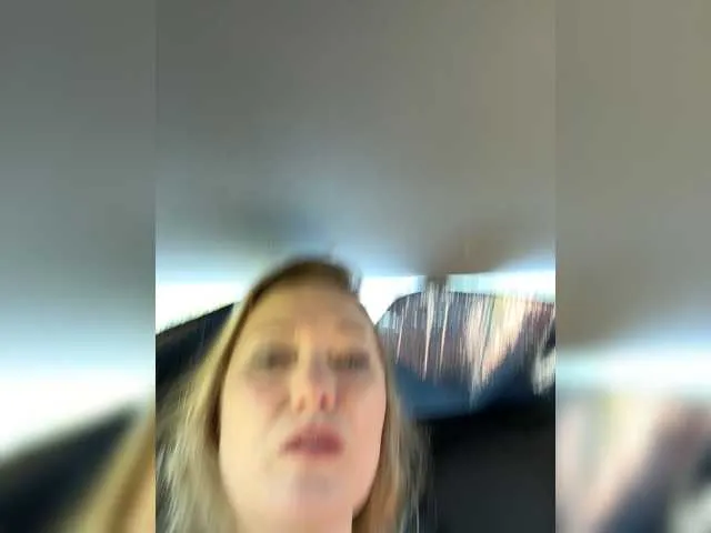 SofiaSins – webcam model profile photo Image 4