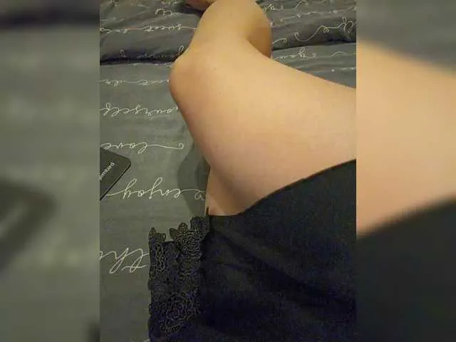 British_EmJess – webcam model profile photo Image 11