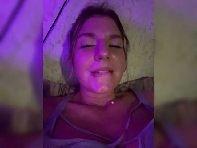 Chelsi16 – webcam model profile photo Image 3