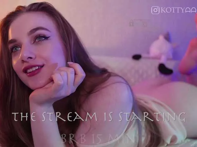 LoraDevine – webcam model profile photo Image 12