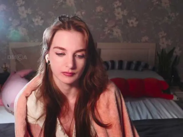 LoraDevine – webcam model profile photo Image 2