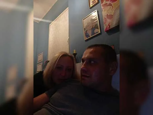 BlondeScarlettx – webcam model profile photo Image 2