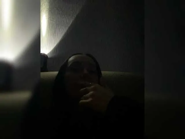 maevebanks – webcam model profile photo Image 14