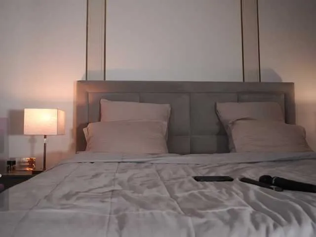 bunny_blonde – webcam model profile photo Image 9