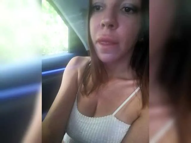 BigTitBlondeUK – webcam model profile photo Image 18