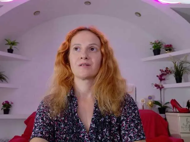 LoraDevine – webcam model profile photo Image 18