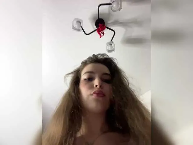 BlondeScarlettx – webcam model profile photo Image 12