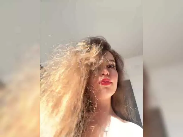 BlondeScarlettx – webcam model profile photo Image 19