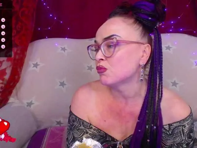 Alenushka888 – webcam model profile photo Image 13