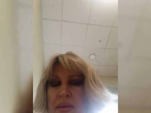 blondeangel_4u2 – webcam model profile photo Image 16