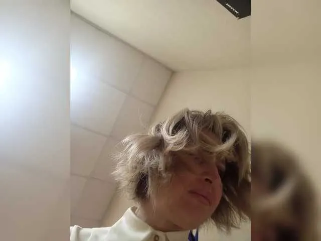 blondeangel_4u2 – webcam model profile photo Image 19