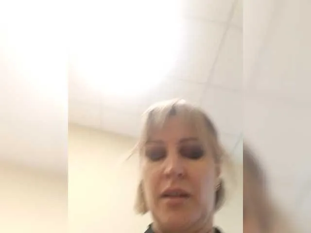 blondeangel_4u2 – webcam model profile photo Image 4