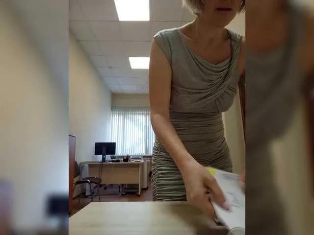 blondeangel_4u2 – webcam model profile photo Image 5