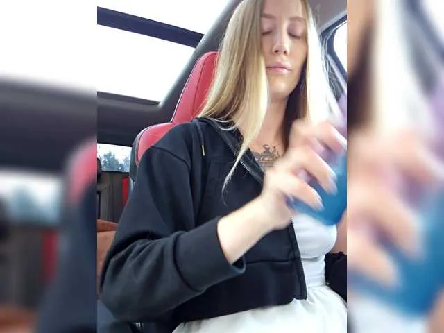 blondeangel_4u2 – webcam model profile photo Image 5